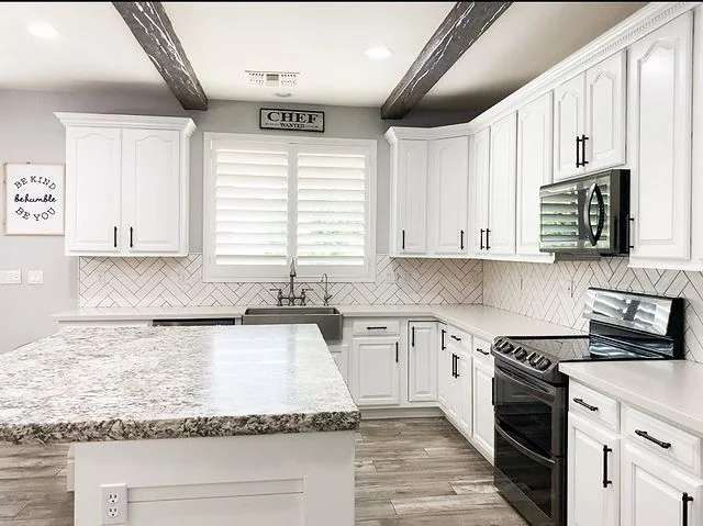 White shaker kitchen with granite countertops, Surprise AZ
